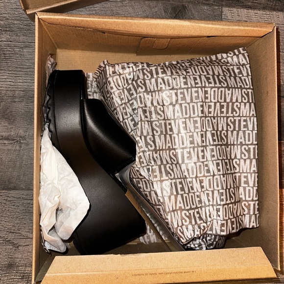 NIB Steve Madden Pepe 30 sz 7 in black leather. - Picture 9 of 10